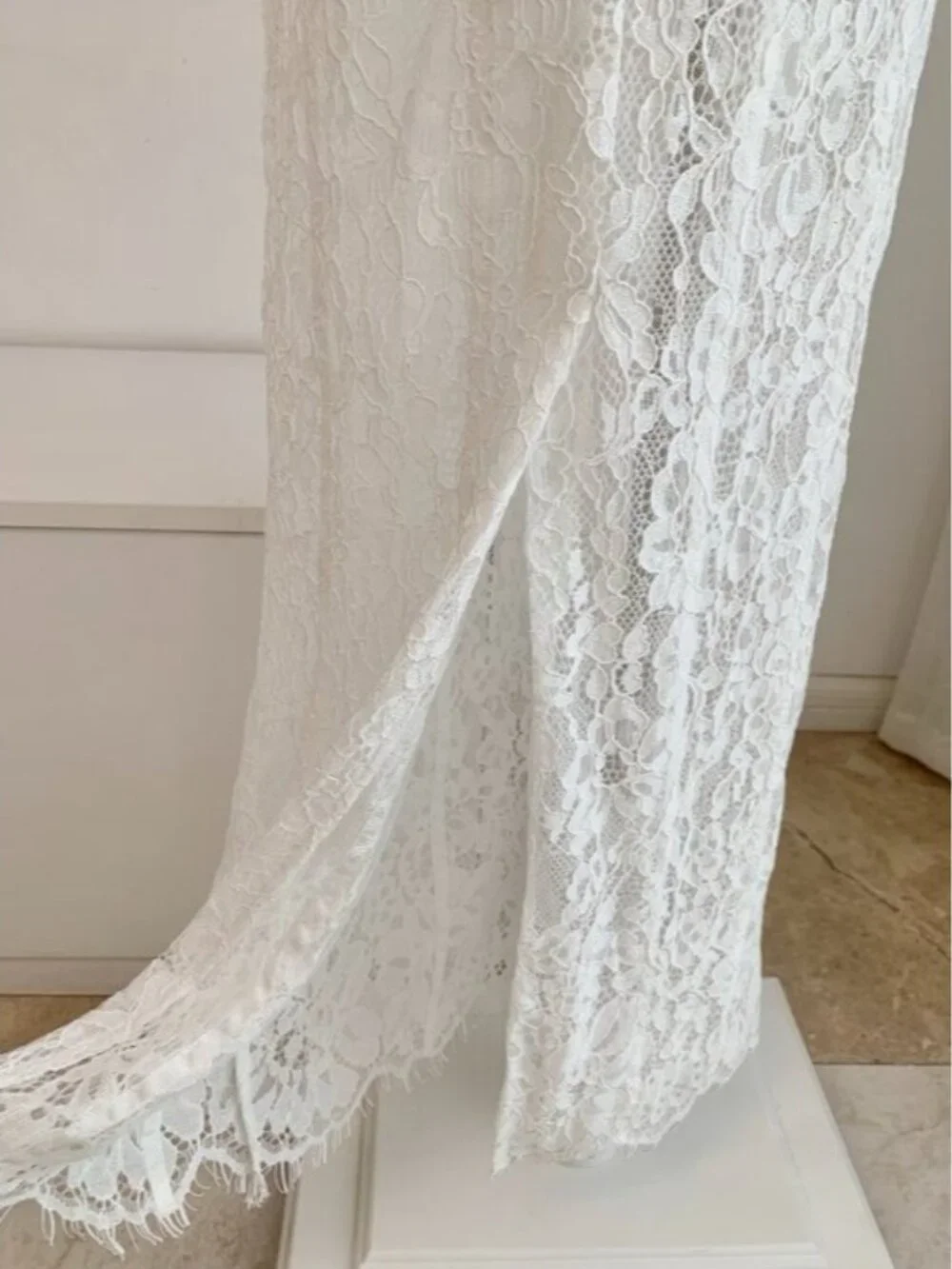 Helsa The Lace Column Dress-White - Picture 9 of 13